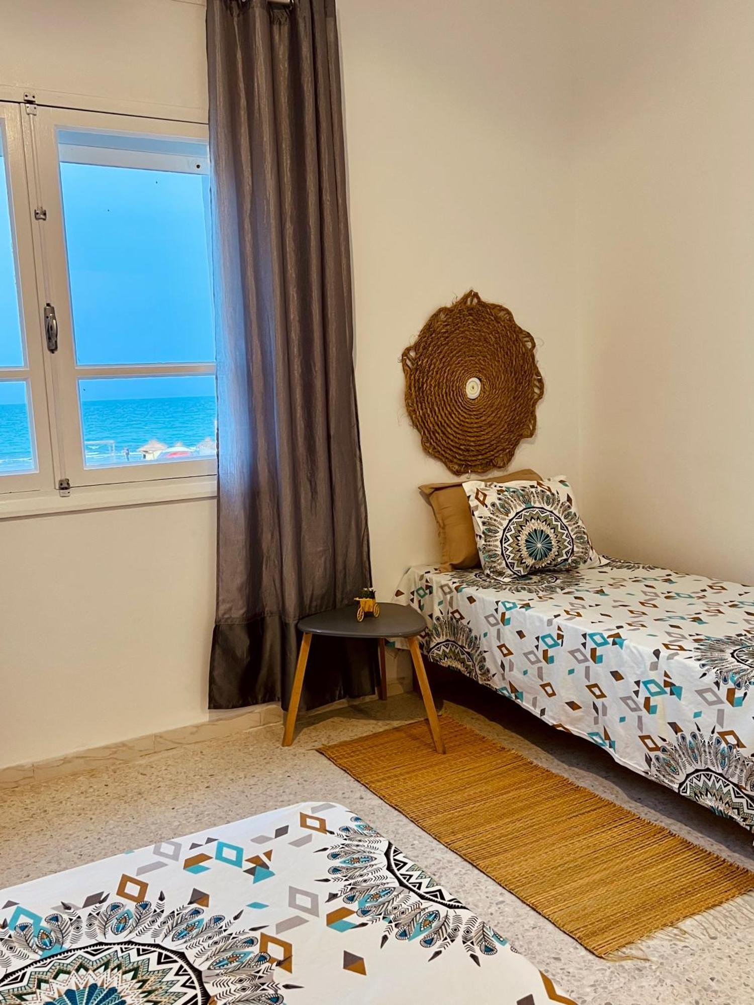 Appartement Vue De Mer Pied Dans L'Eau Gabès Exterior foto